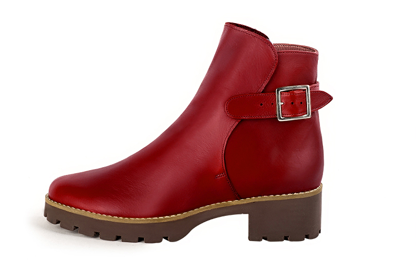 Cardinal red women's ankle boots with buckles at the back. Round toe. Low rubber soles. Profile view - Florence KOOIJMAN